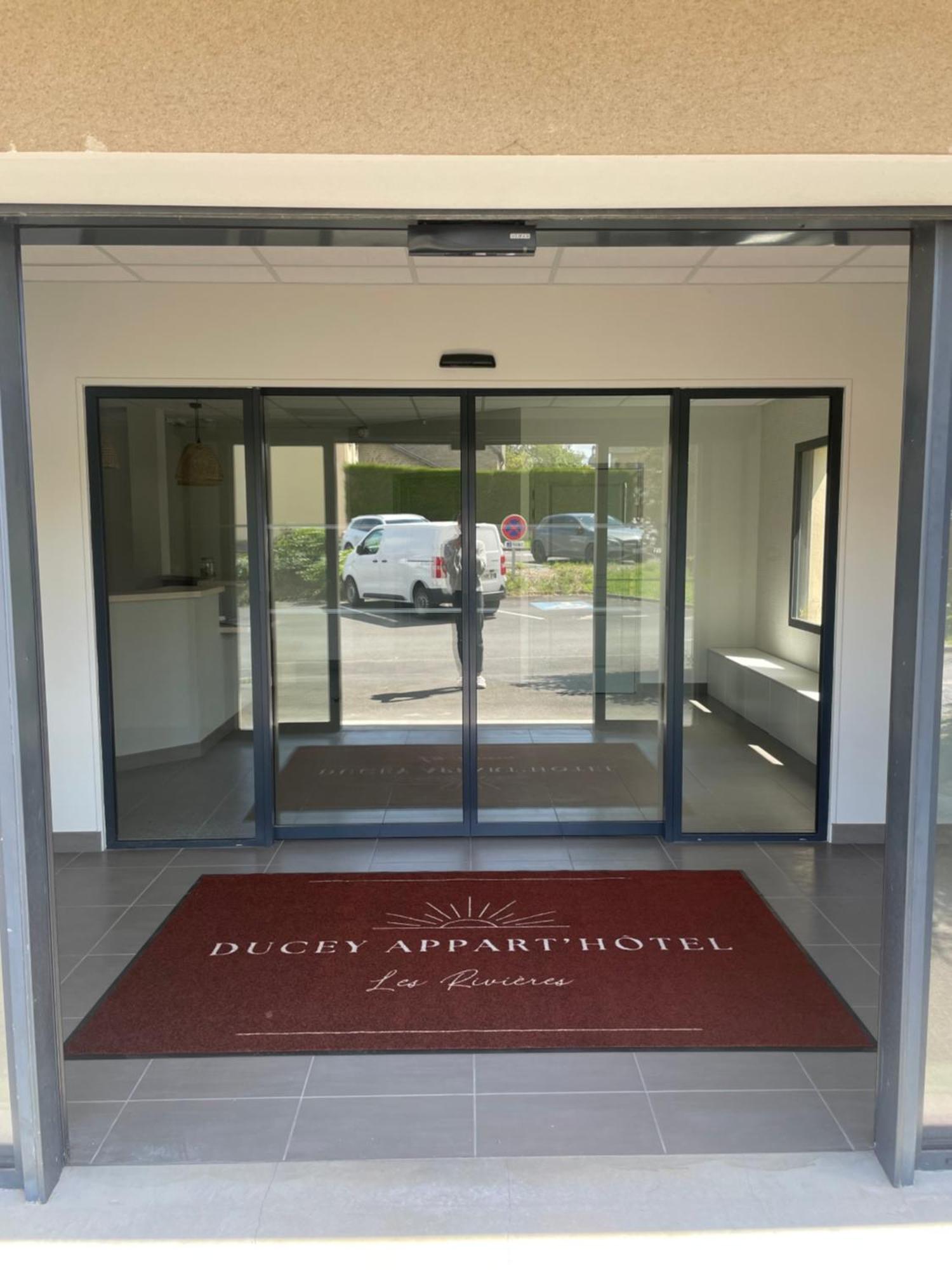 Ducey Appart'Hotel - Les Rivieres Ducey-Les Cheris Exterior foto